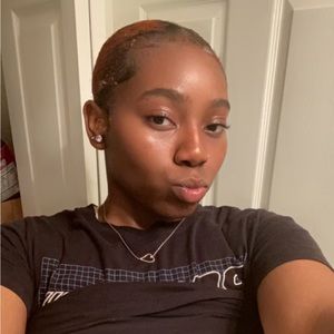 Meet your Posher, Ayanna